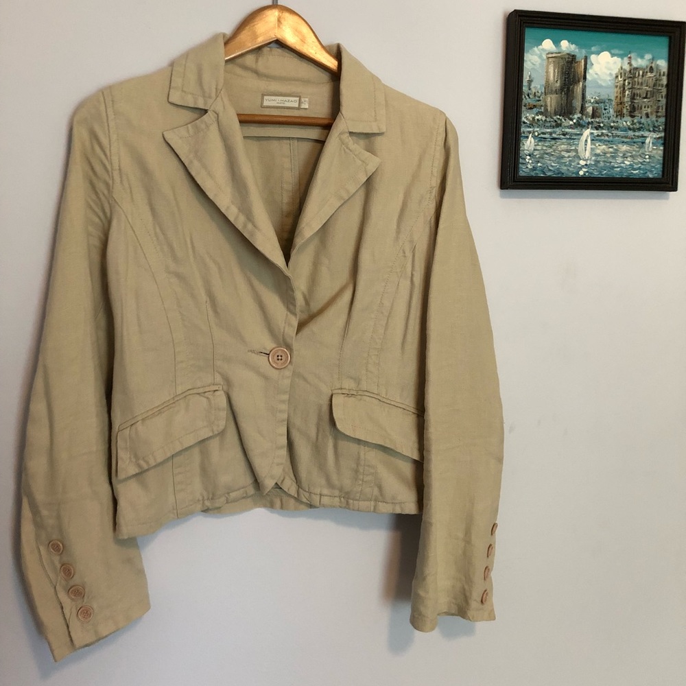 Stylish linen jacket.
